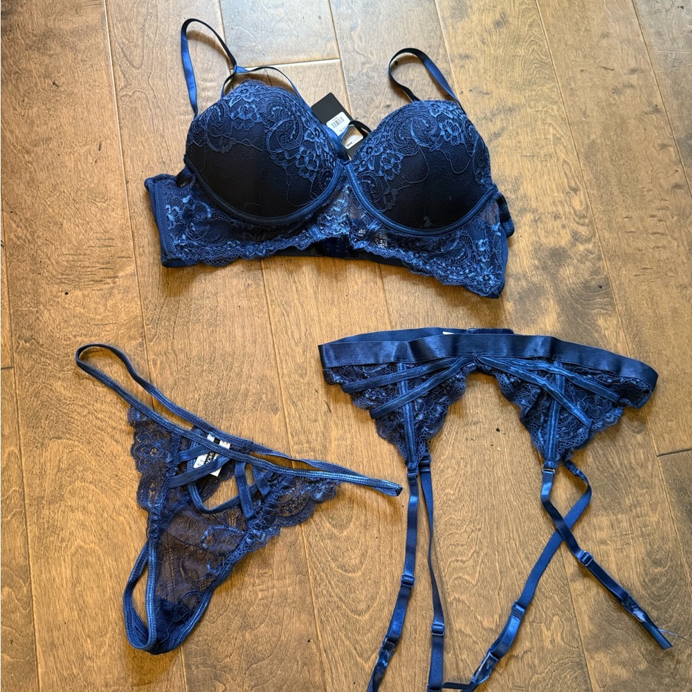 Fashion Nova Midnight Lace Bra Set